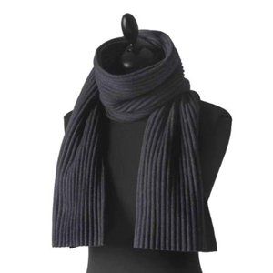 Marianne Abelsson Design House Stockholm Bufanda polar plisada